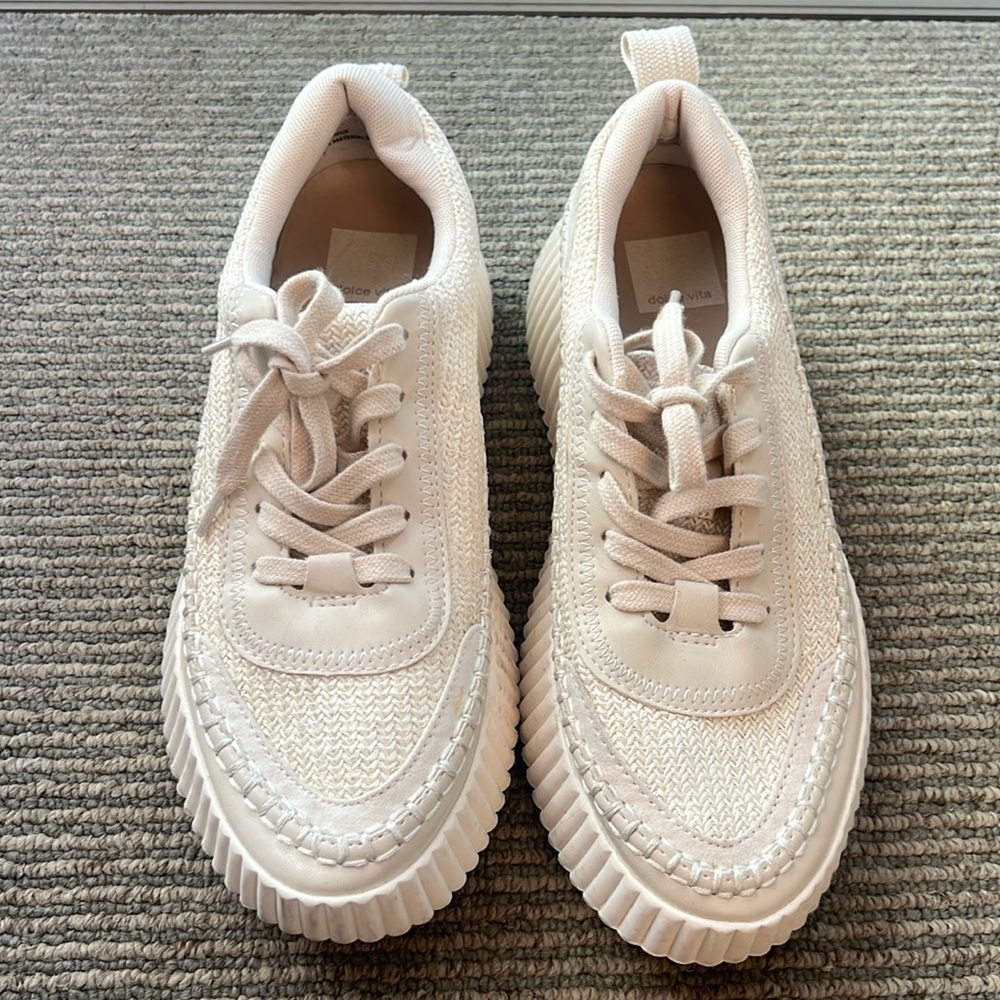 Dolce Vita Demi Sneaker Women's 7.5 cream color